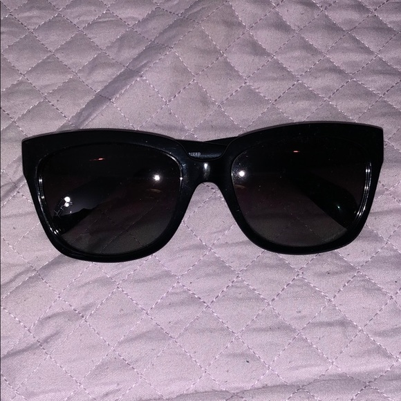 Prada sunglasses - Picture 1 of 4
